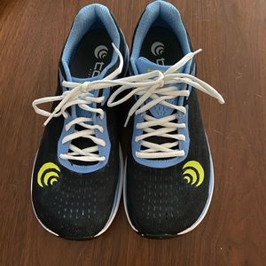 LIKE NEW Customized TOPO Running Shoes 11